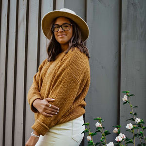 Meet your Posher, Alaina